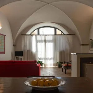 Characteristic In The Center Of Appartement